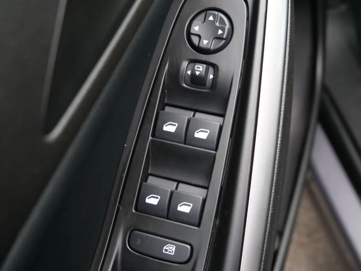 1.2 Turbo Edition 130 Pk DAB / Apple Carplay / Camera