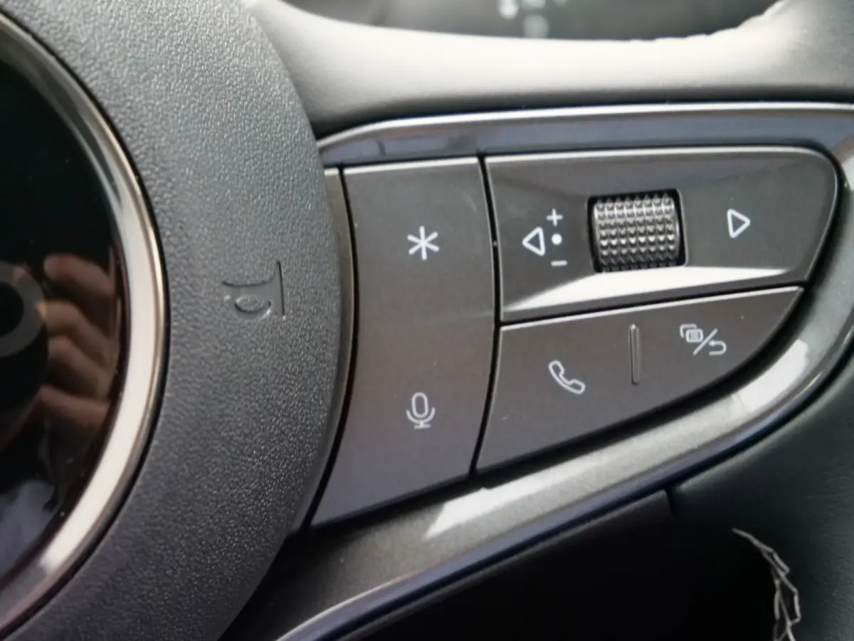 1.5 DM-i Boost 184 Pk Automaat Navi / Apple Carplay / DAB / Camera