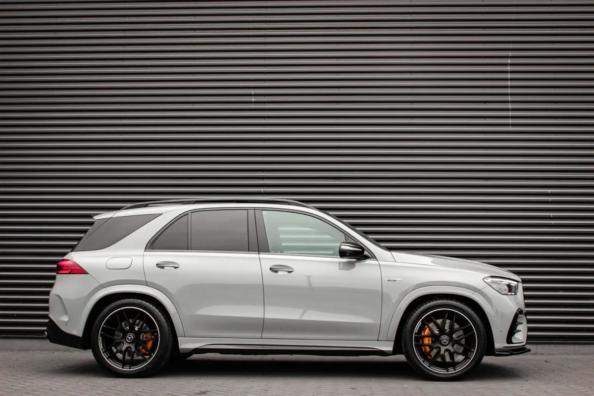 AMG 53 Hybrid 4MATIC+ NIGHT EDITION / LUCHTVERING / TREKHAAK / BURMESTER / FULL / DEALER AUTO/ MANUFAKTUR