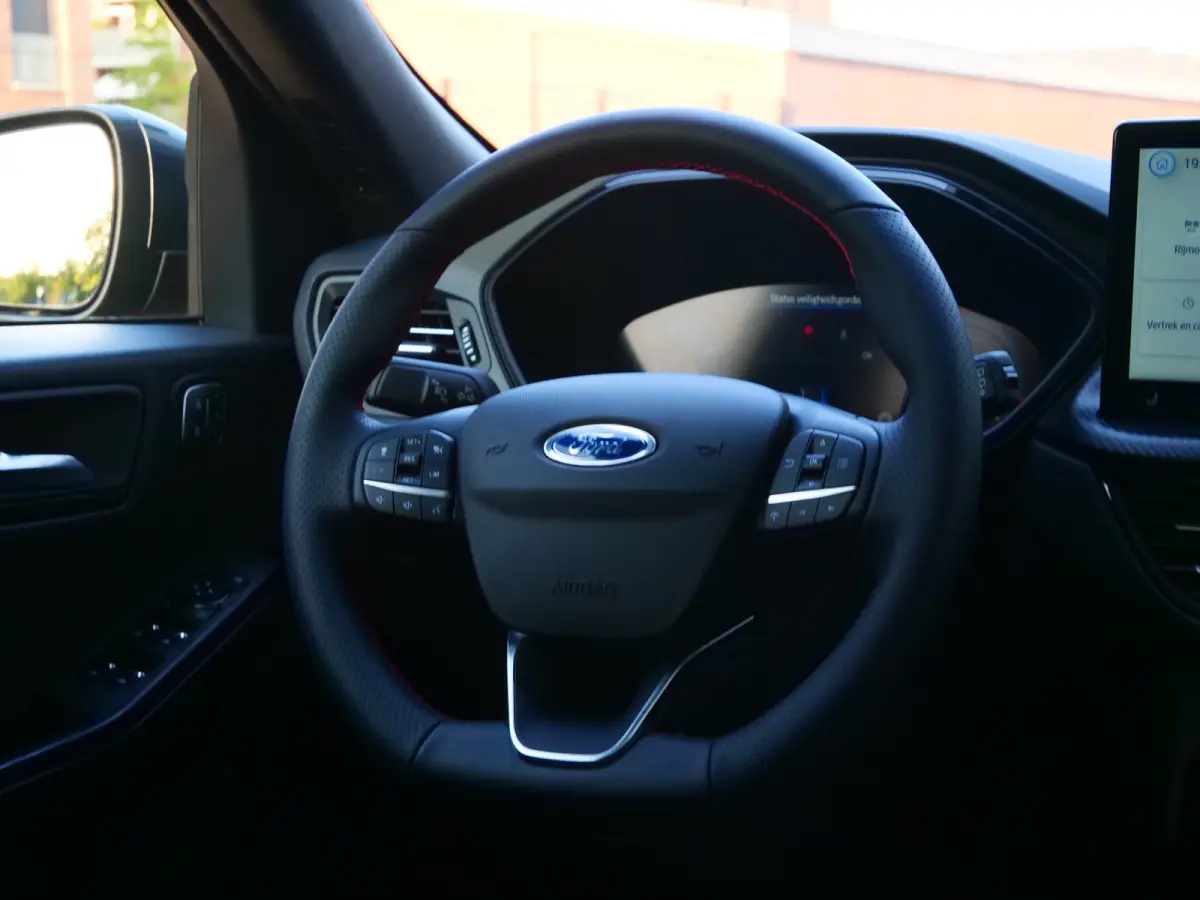 2.5 PHEV ST-Line X 243 Pk Automaat Navi / DAB / Camera's / Trekhaak / Pano-dak