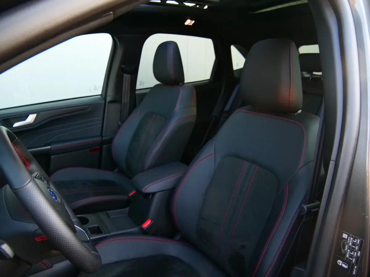 2.5 PHEV ST-Line 243 Pk Automaat Navi / DAB / Camera's / Apple Carplay / Pano-dak