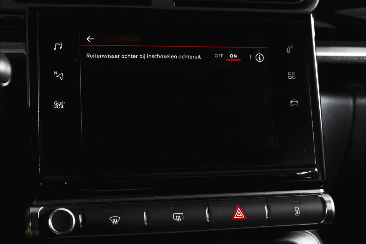 1.2 PureTech 82 PK Feel Edition | Cruise | PDC | App. Connect | ECC | LM 16" |
