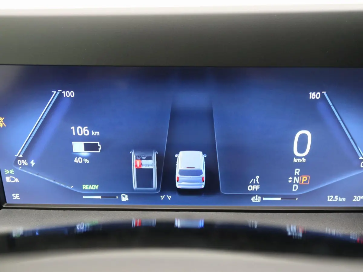 340 L2H1 Trend 71 kWh | Laadvloer bescherming | Trekhaakvoorbereiding | All Weather banden | LED laadruimteverlichting | Bekleding zijwand en achterdeuren |