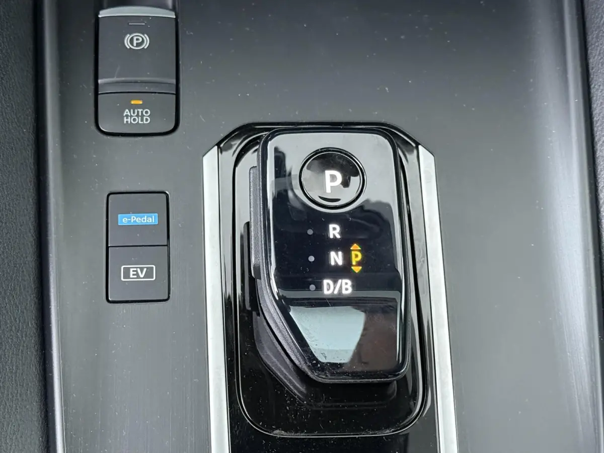 1.5 e-Power N-Connecta | €3.000,- Voorraadvoordeel! | Modeljaar 2026 | Panoramadak | Cold Pack | 1/2 Lederen bekleding
