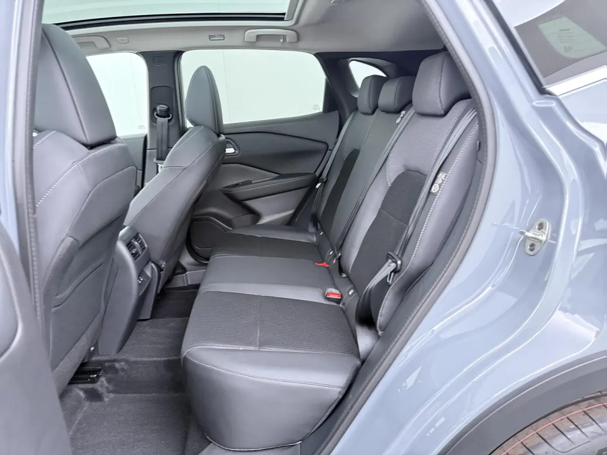 1.5 e-Power N-Connecta | €3.000,- Voorraadvoordeel! | Modeljaar 2026 | Panoramadak | Cold Pack | 1/2 Lederen bekleding
