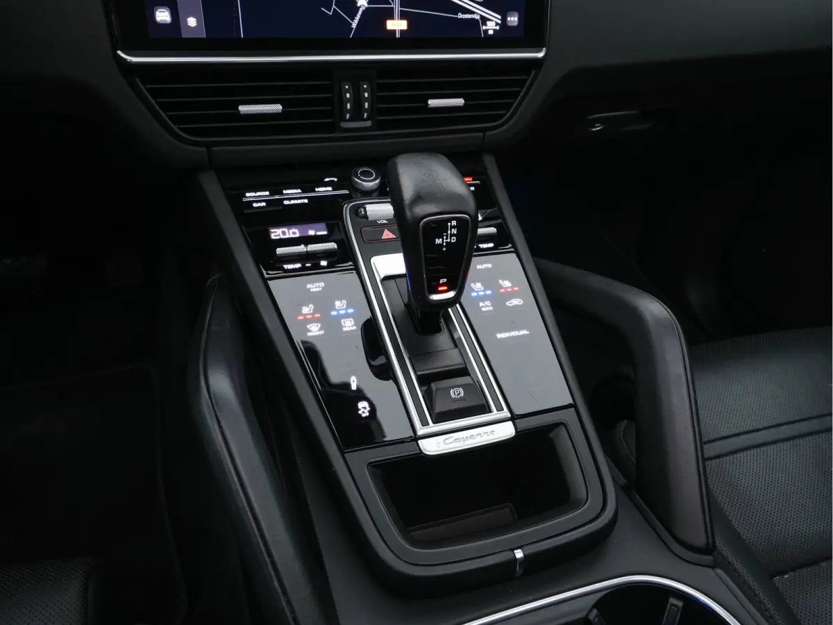 3.0 E-Hybrid AWD (Plug-in) {SoH-100%} (INCL-BTW) *PANO | LEATHER | FULL-LED | SPORTCHRONO | MEMORY-PACK | BOSE-AUDIO | TOPVIEW | HEATED/VENTILATED-SPORTSEATS | DAB | NAVI-FULLAMP | PRIVACY-G