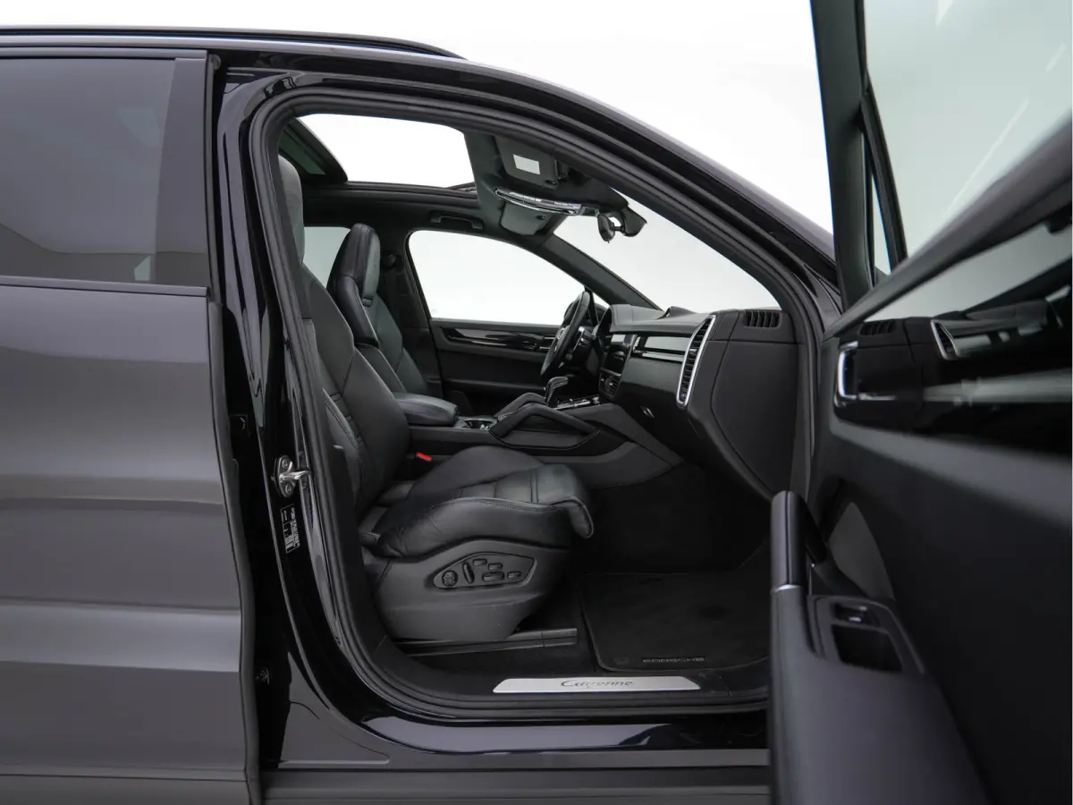 3.0 E-Hybrid AWD (Plug-in) {SoH-100%} (INCL-BTW) *PANO | LEATHER | FULL-LED | SPORTCHRONO | MEMORY-PACK | BOSE-AUDIO | TOPVIEW | HEATED/VENTILATED-SPORTSEATS | DAB | NAVI-FULLAMP | PRIVACY-G
