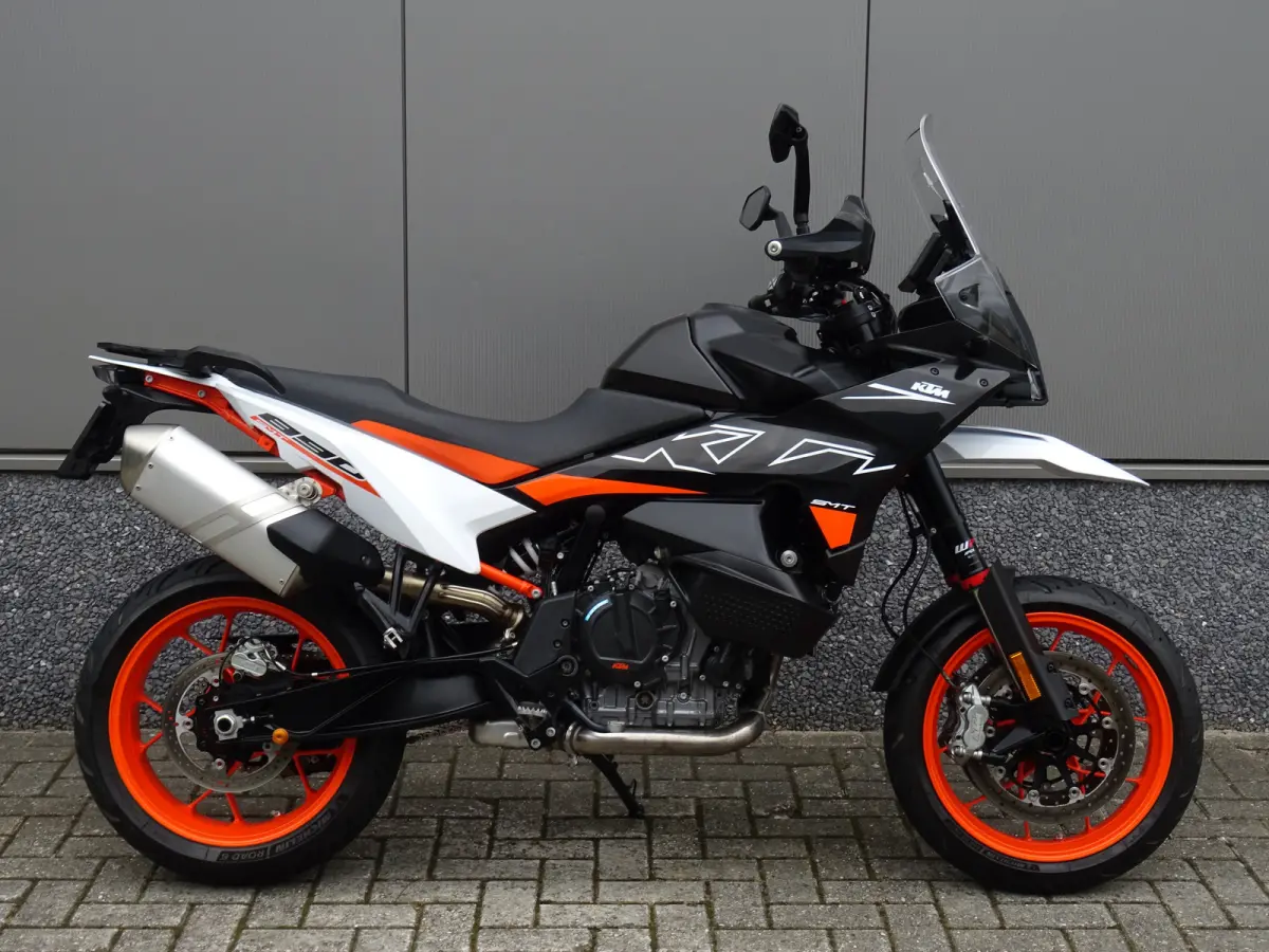 Ktm 890 Smt 2023 Benzine Onbekend leasen