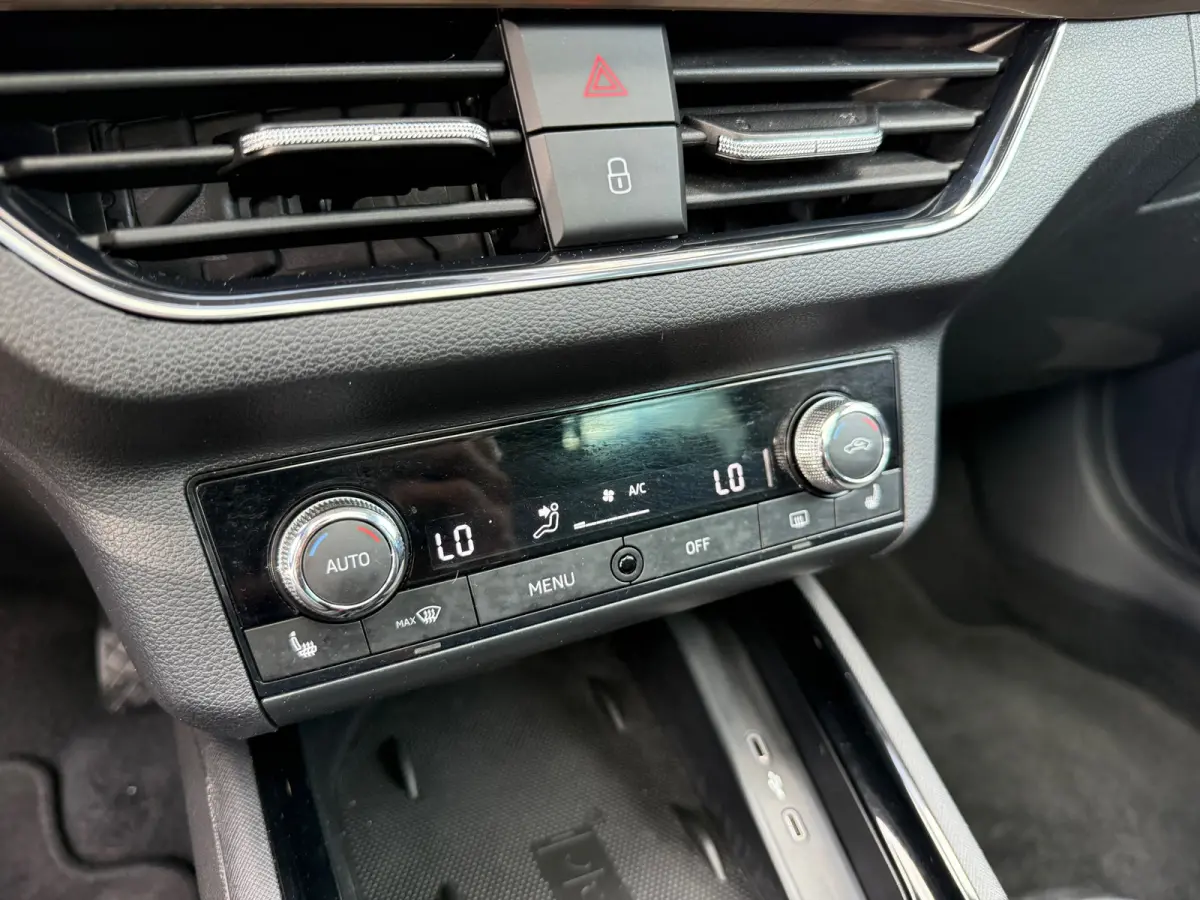 1.0 TSI First Edition - Panodak - Winterpakket - Climate - Org.NL