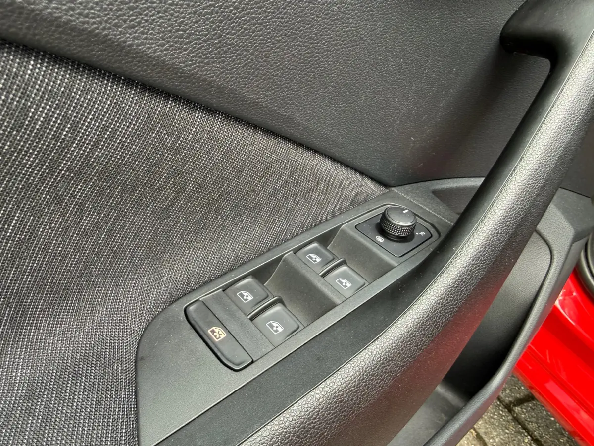1.0 TSI First Edition - Panodak - Winterpakket - Climate - Org.NL