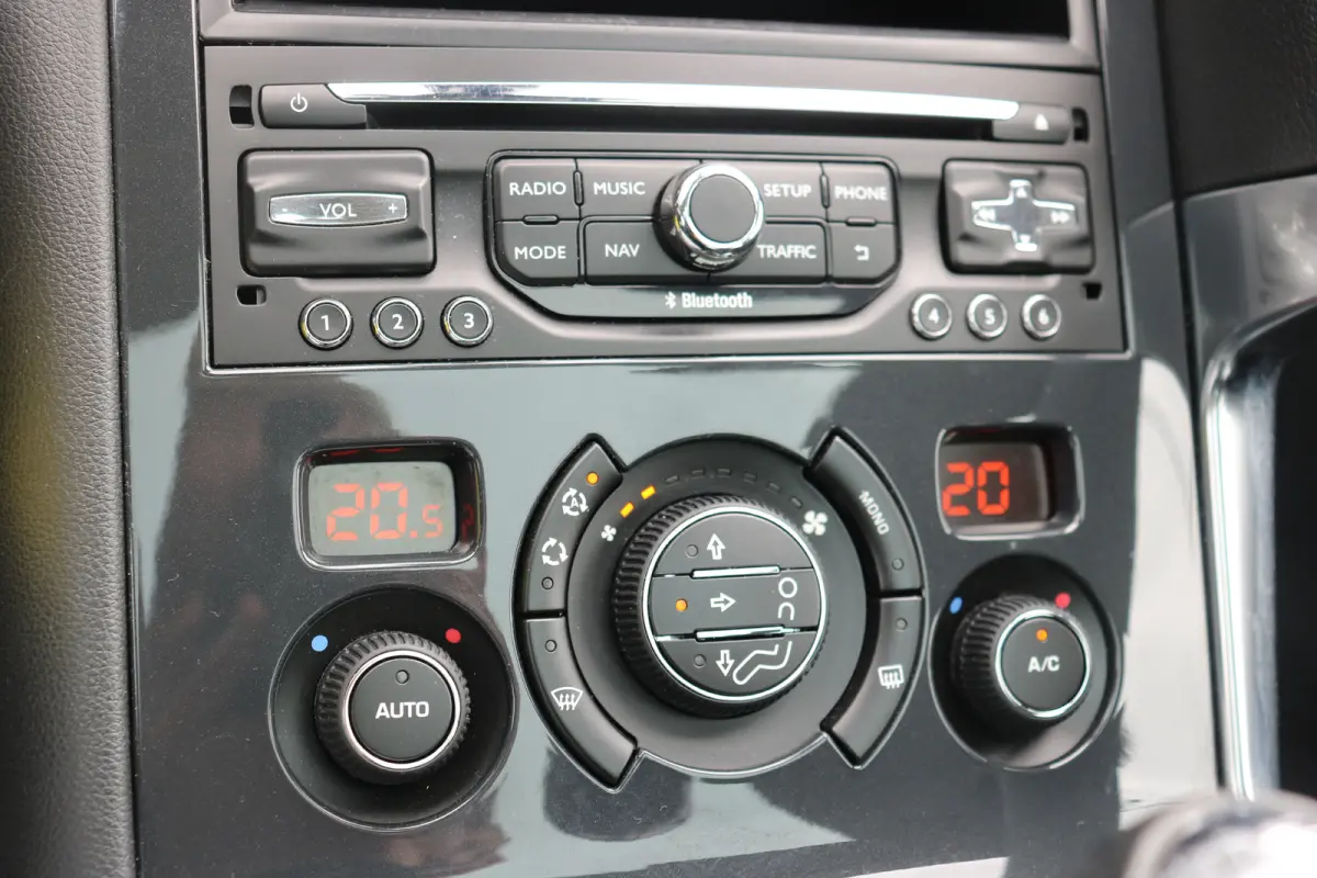 1.2 PureTech Allure | Navi | Camera | Panoramadak | Cruise control | PDC V+A | Clima | LMV 17"|