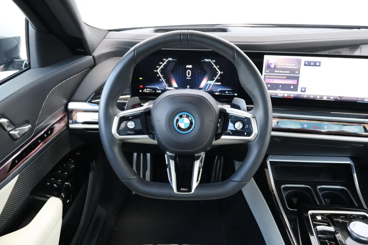 750e xDrive | SoH 100% | M-Sport Pakket | Individual Leder | Driving Assistant Professional | Parking Assistant Professional | Active Steering | Climate Acoustics Pack |