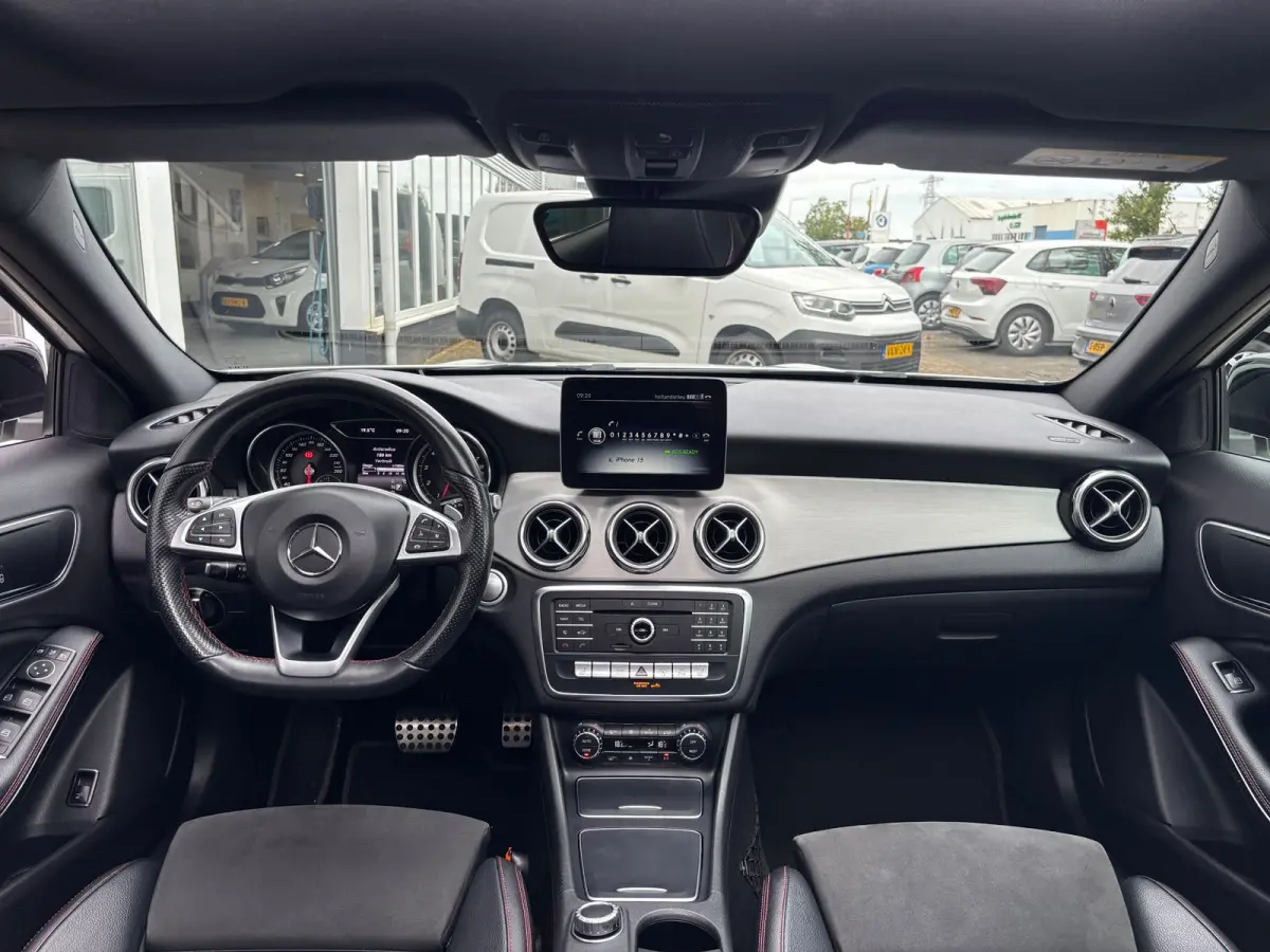 180 Premium | AMG Pakket | Night Pakket | Pano | Achterruitrij Camera | Stoelverwarming
