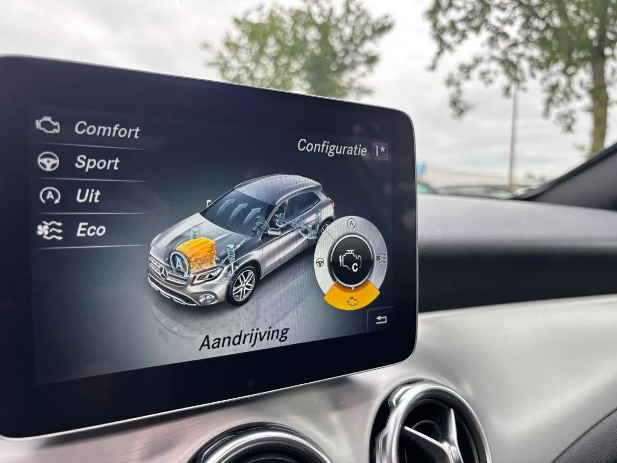 180 Premium | AMG Pakket | Night Pakket | Pano | Achterruitrij Camera | Stoelverwarming