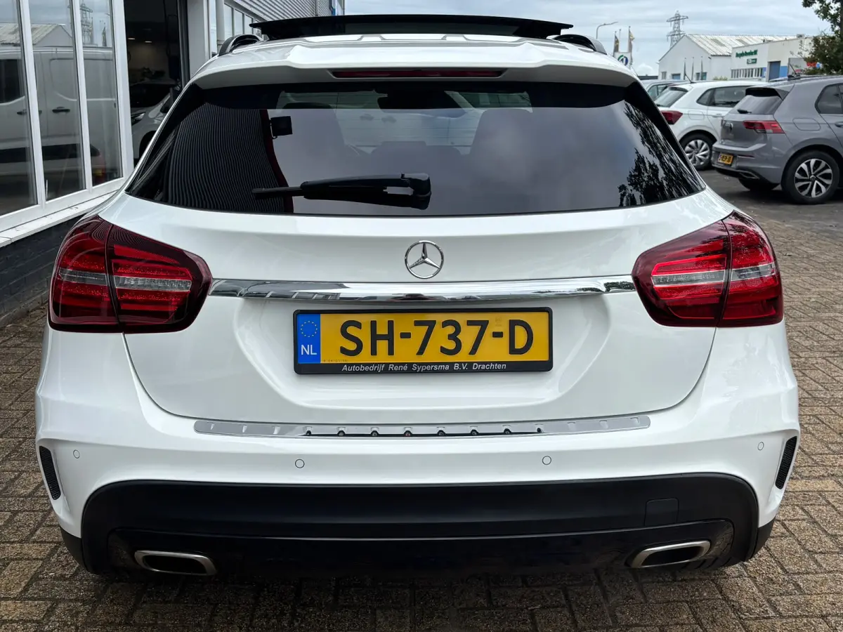180 Premium | AMG Pakket | Night Pakket | Pano | Achterruitrij Camera | Stoelverwarming