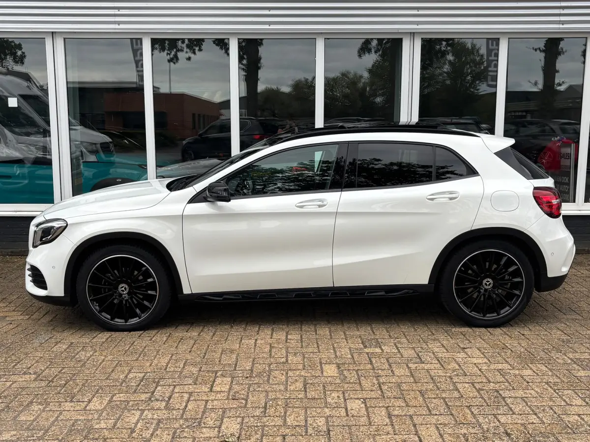 180 Premium | AMG Pakket | Night Pakket | Pano | Achterruitrij Camera | Stoelverwarming