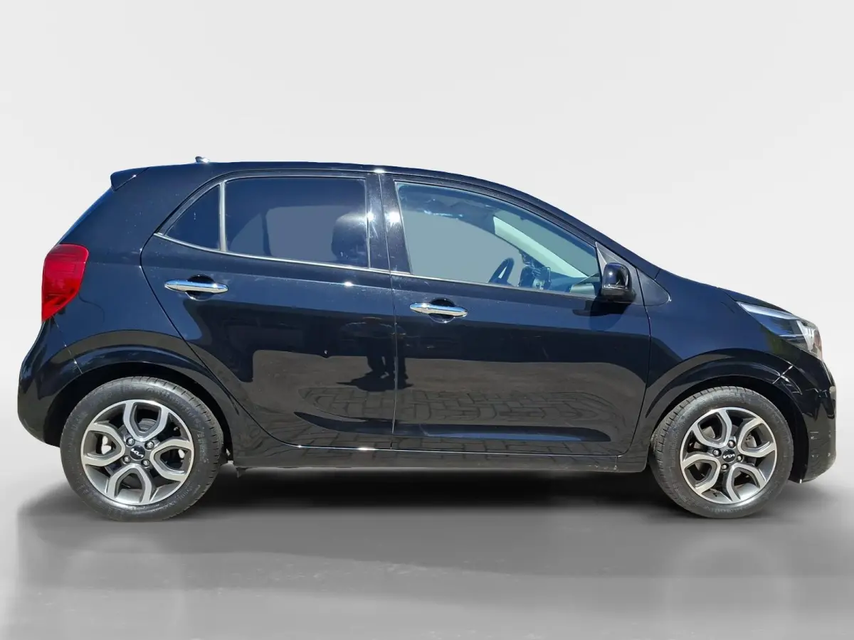 1.0 DPi DynamicPlusLine | Lichtmetalen Velgen | Key Less Entry | Privacy Glass | Achteruitrijcamera | Climate Control