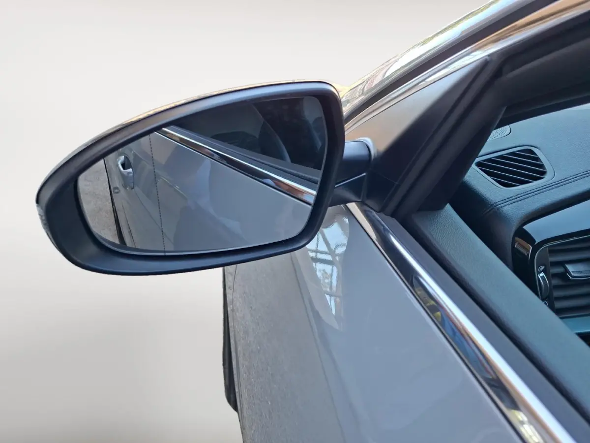 1.0 T-GDi MHEV Design Edition AUTOMAAT | STOELVERWARMING | ELEKTRISCHE ACHTERKLEP | RESTERENDE FABRIEKSGARANTIE TM 2032