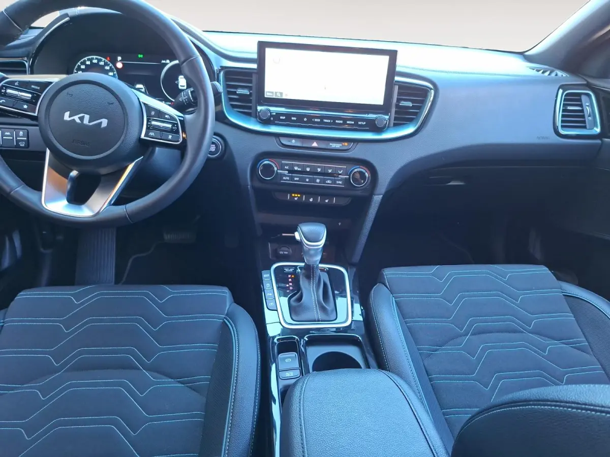 1.0 T-GDi MHEV Design Edition AUTOMAAT | STOELVERWARMING | ELEKTRISCHE ACHTERKLEP | RESTERENDE FABRIEKSGARANTIE TM 2032