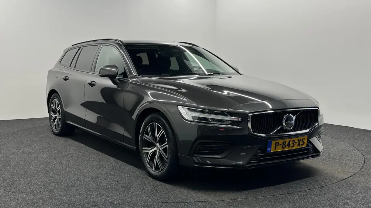 2.0 B3 Essential TREKHAAK CRUISE CARPLAY NAVI LM ECC.