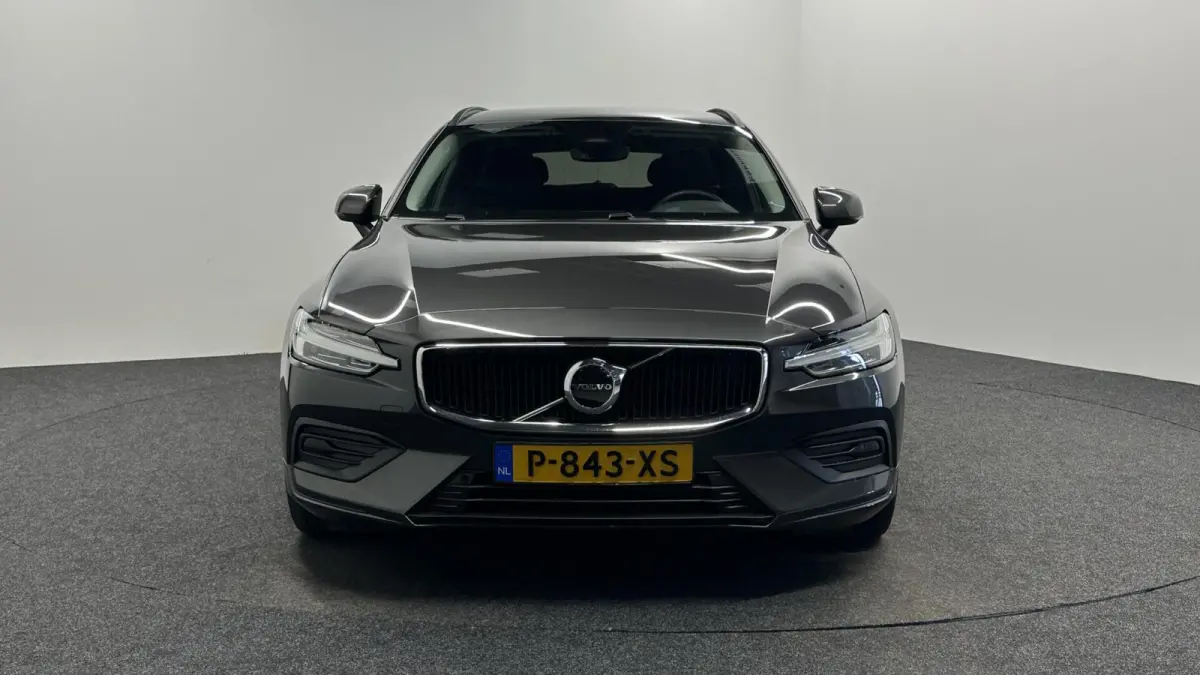2.0 B3 Essential TREKHAAK CRUISE CARPLAY NAVI LM ECC.