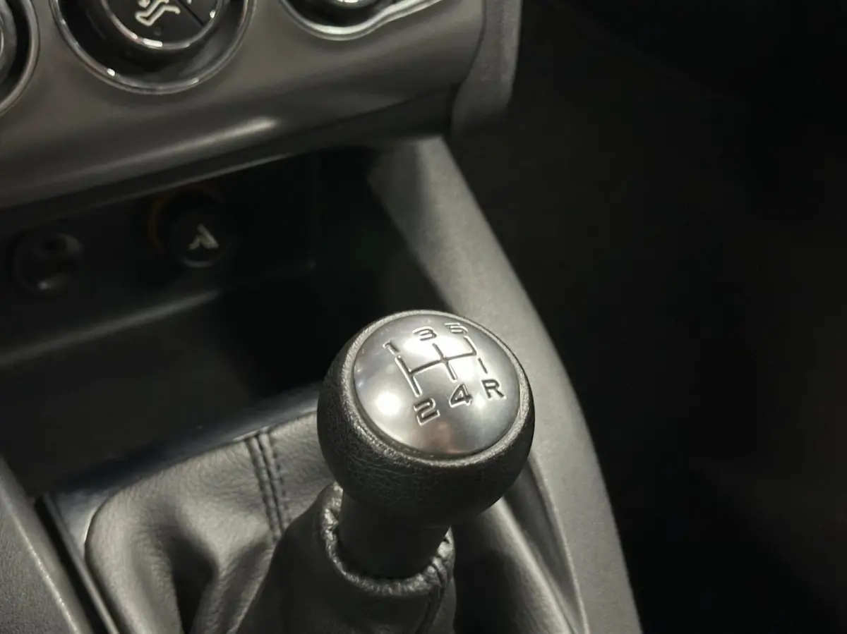 1.2 PureTech Feel Collection CARPLAY TREKHAAK CRUISE ECC LM.