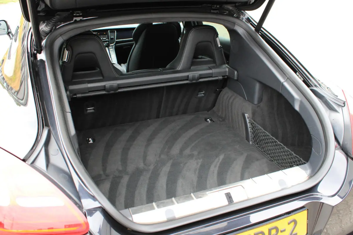 4.8 GTS Schuifdak | Camera | Navi | Stoelverwarming | 430 PK | Volledig Onderhouden