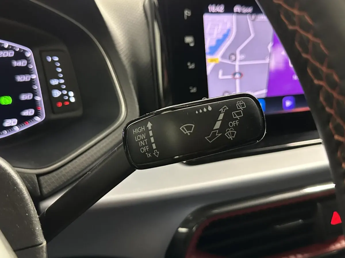 1.0 TSI FR Business Intense CAMERA VIRTUAL CARPLAY NAVI ECC CRUISE.