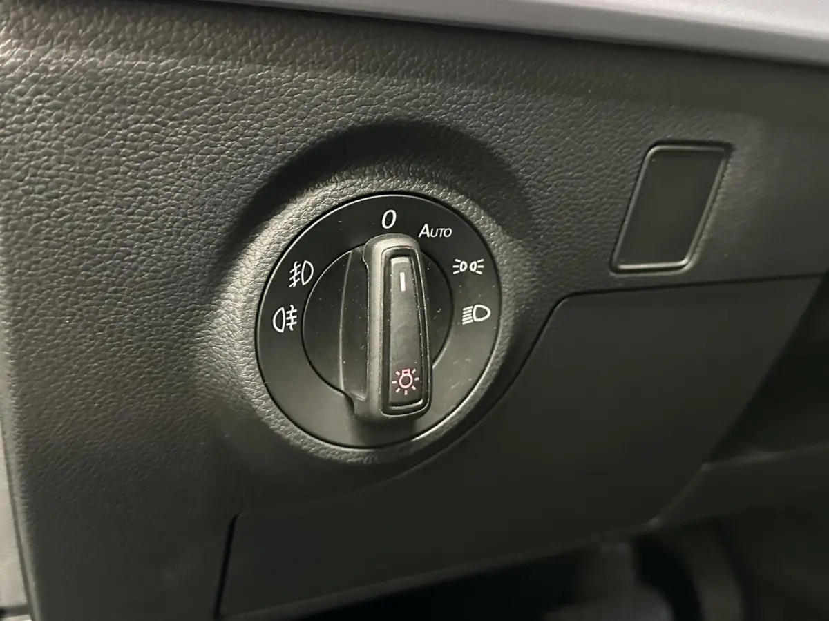 1.0 TSI FR Business Intense CAMERA VIRTUAL CARPLAY NAVI ECC CRUISE.
