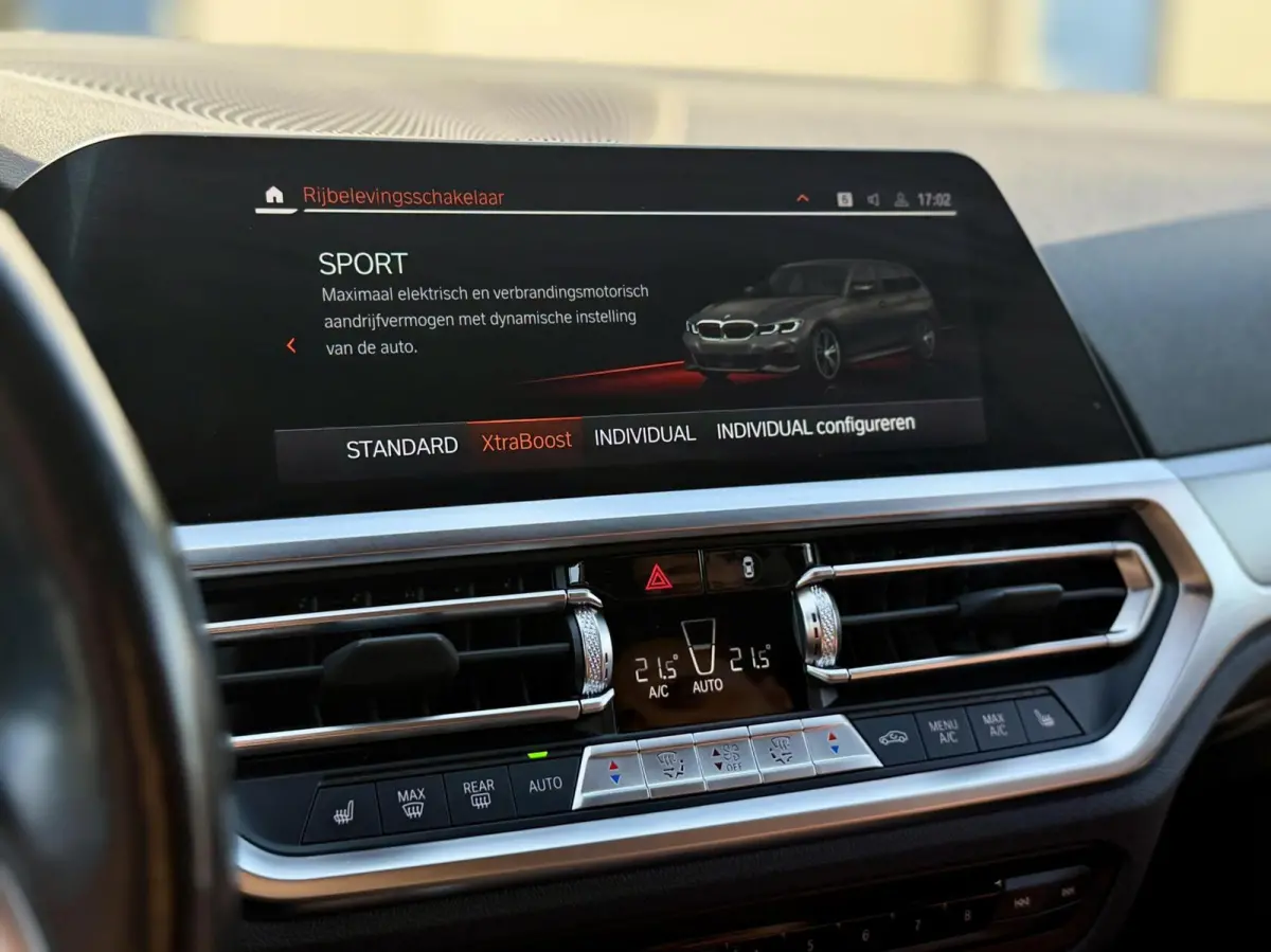 330e xDrive M sport |Pano|HUD|Memory|360