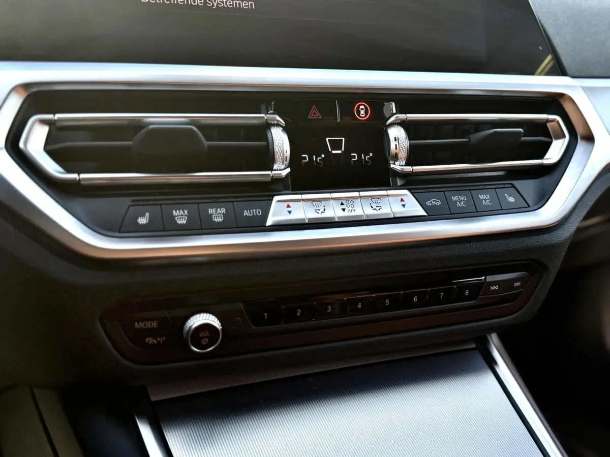 330e xDrive M sport |Pano|HUD|Memory|360