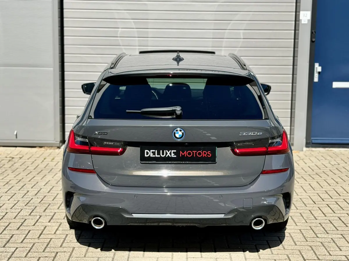 330e xDrive M sport |Pano|HUD|Memory|360