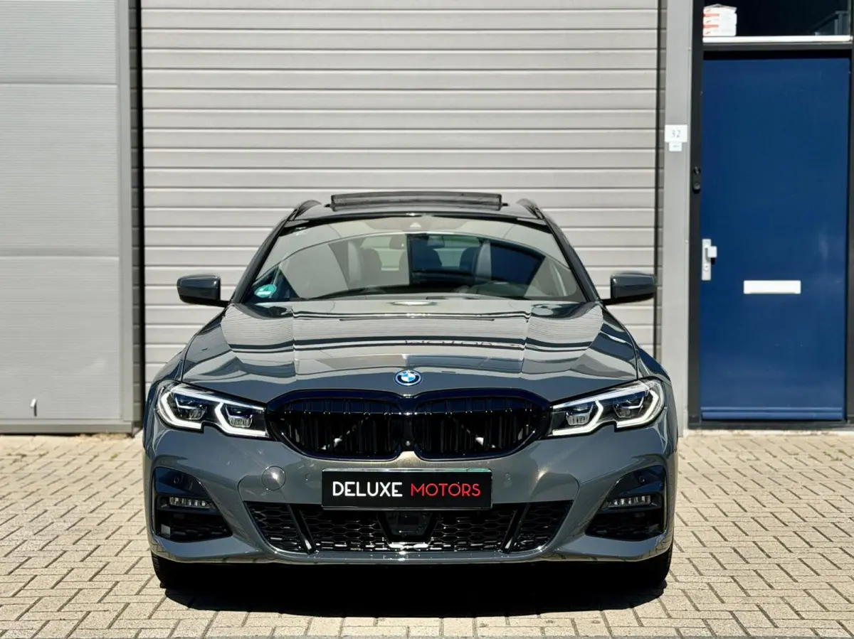 330e xDrive M sport |Pano|HUD|Memory|360