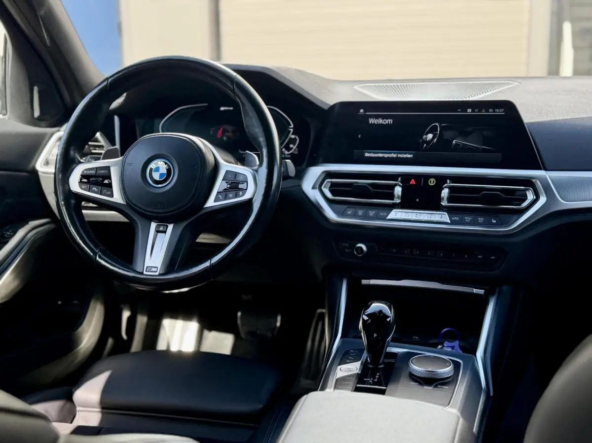 330e xDrive M sport |Pano|HUD|Memory|360