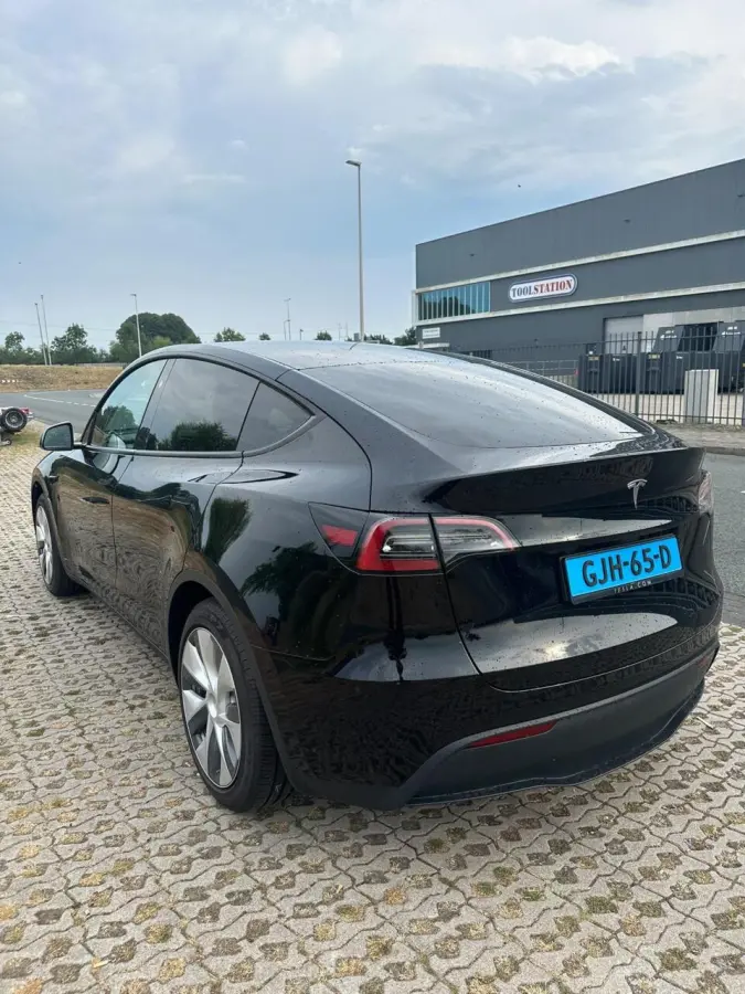 RWD 58 kWh Pano