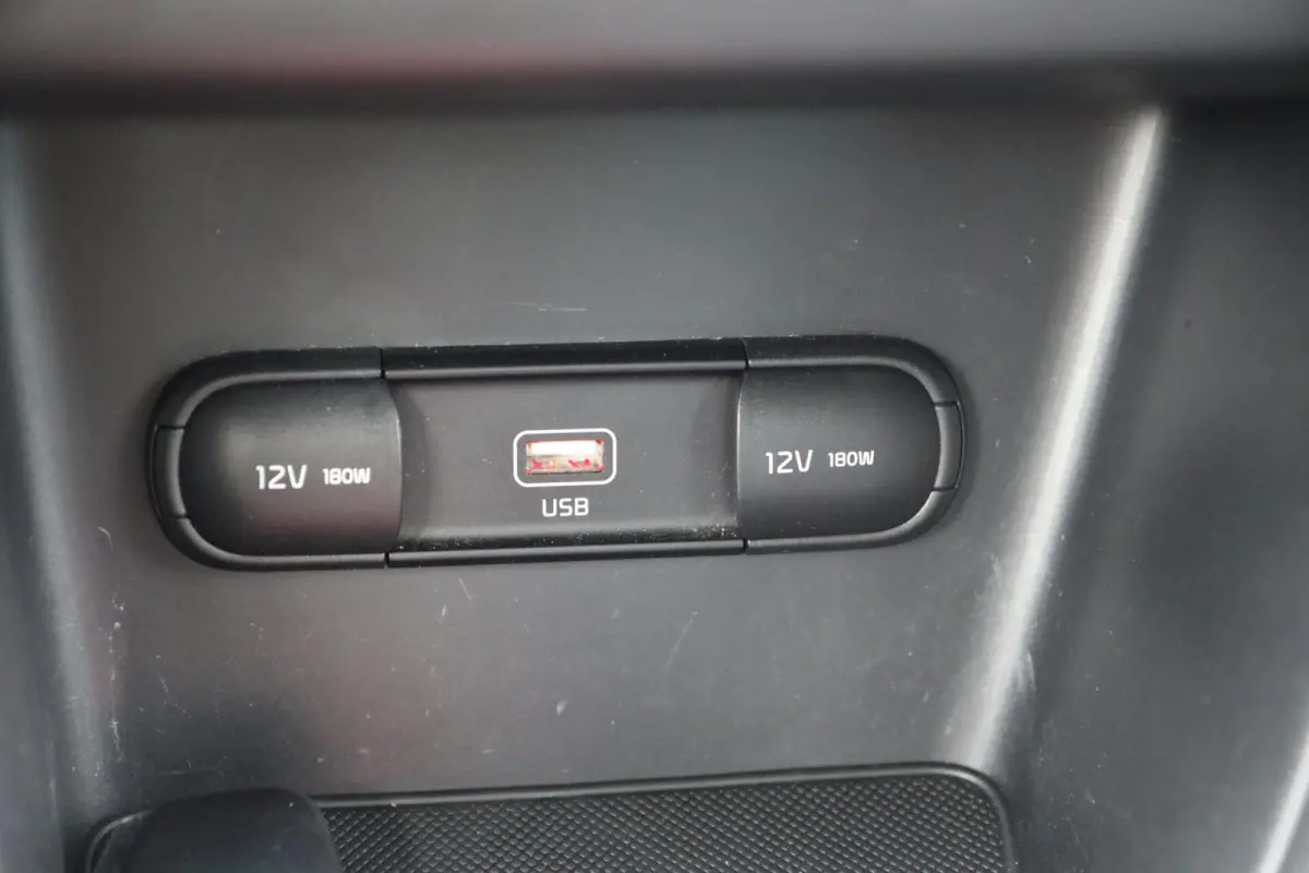 1.6 T-GDI DYNAMICLINE | CARPLAY | TREKHAAK 1900 kg | CAMERA | NAVI | STOELVERWARMING | LANE ASSIST