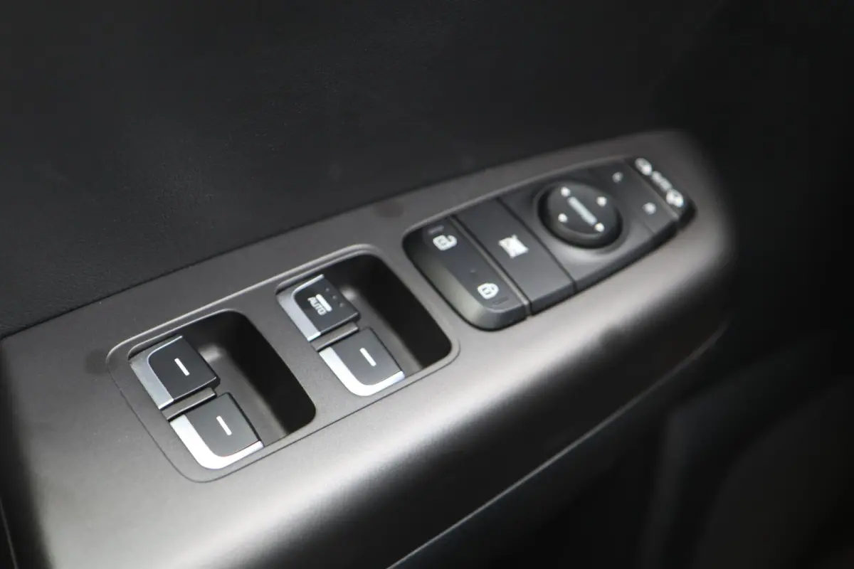 1.6 T-GDI DYNAMICLINE | CARPLAY | TREKHAAK 1900 kg | CAMERA | NAVI | STOELVERWARMING | LANE ASSIST