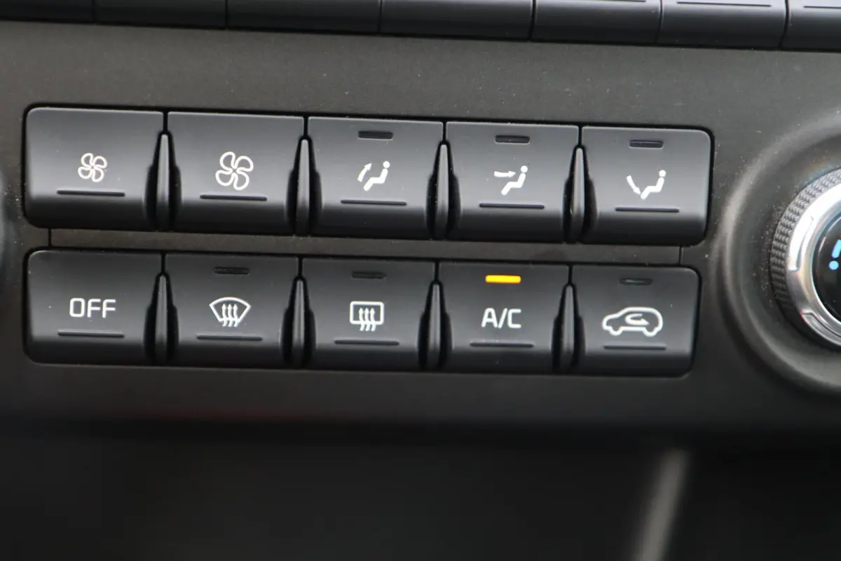 1.6 T-GDI DYNAMICLINE | CARPLAY | TREKHAAK 1900 kg | CAMERA | NAVI | STOELVERWARMING | LANE ASSIST