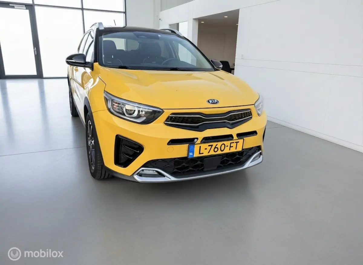 1.0 T-GDi MHEV GT-Line | Geel | Camera | Stoel- & Stuurverwarming | Carplay