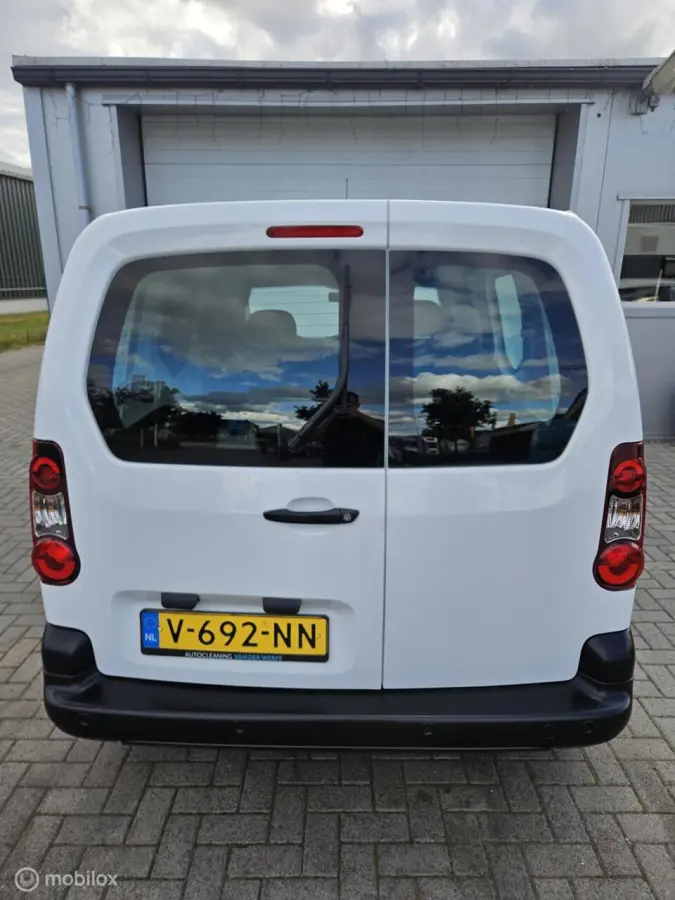 bestel 1.6 BlueHDI 100 Club S&S