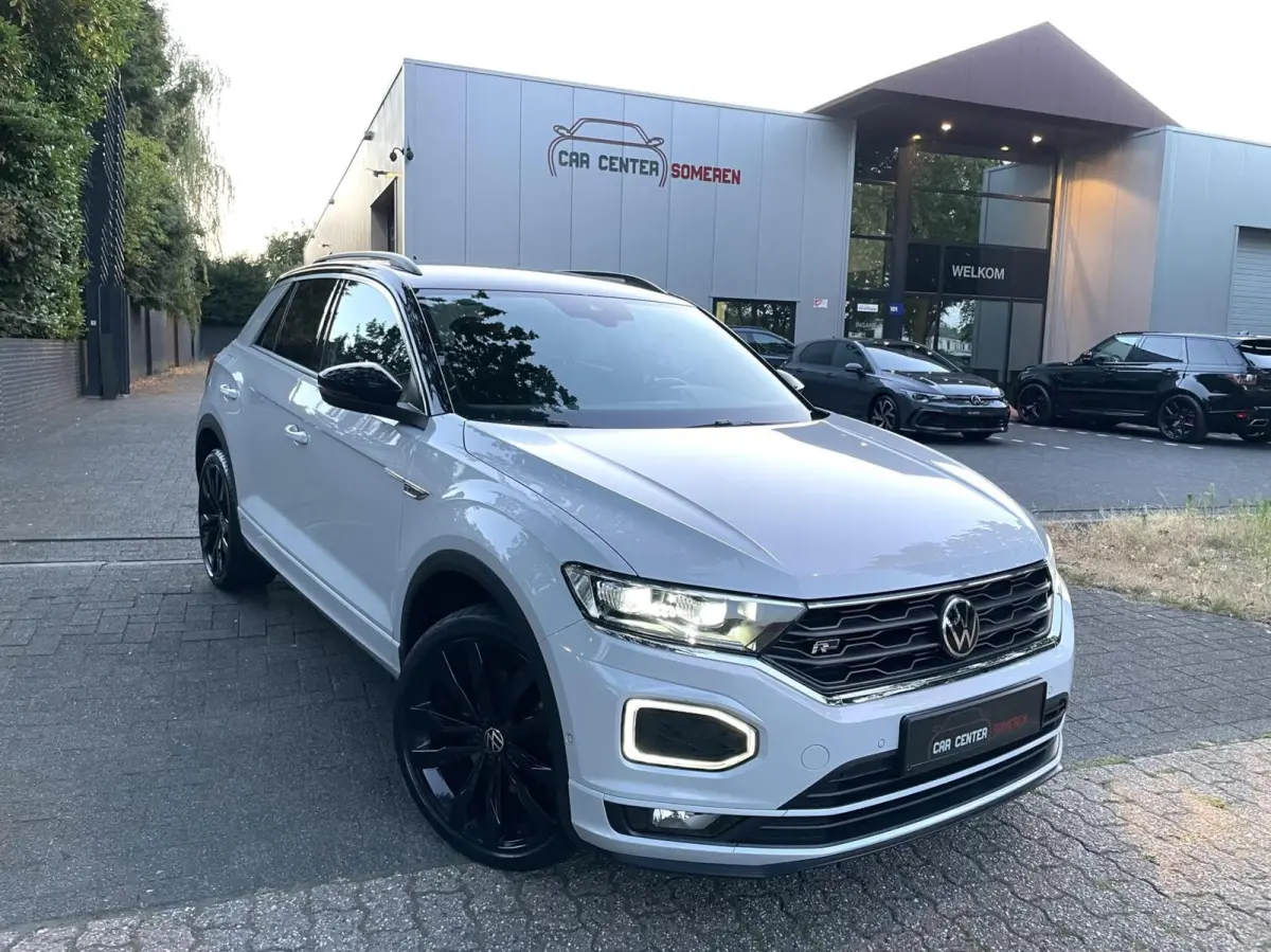 1.5 TSI R-Line/ Cam/ Keyless/ CarPlay/ 19''LMV/ Trekhaak