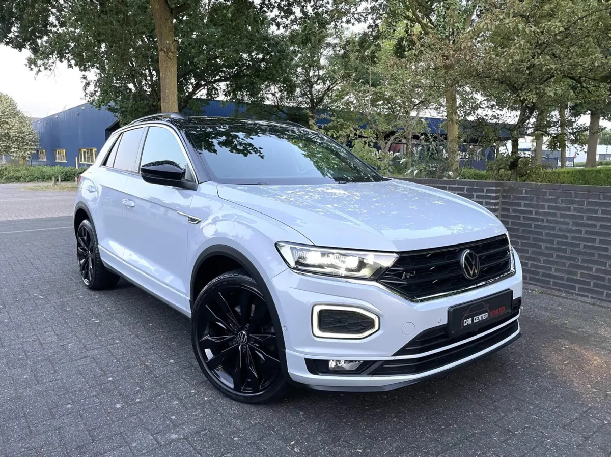 1.5 TSI R-Line/ Cam/ Keyless/ CarPlay/ 19''LMV/ Trekhaak