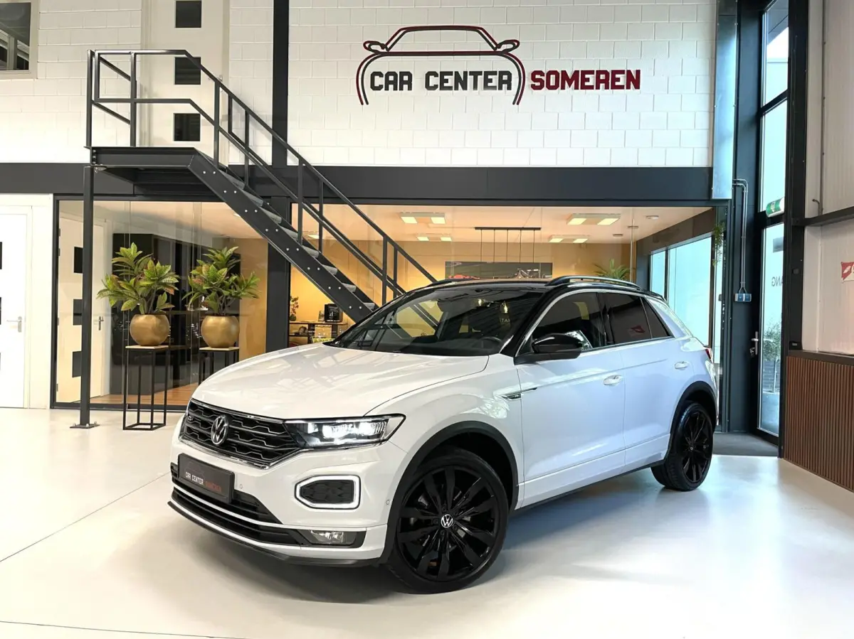 1.5 TSI R-Line/ Cam/ Keyless/ CarPlay/ 19''LMV/ Trekhaak