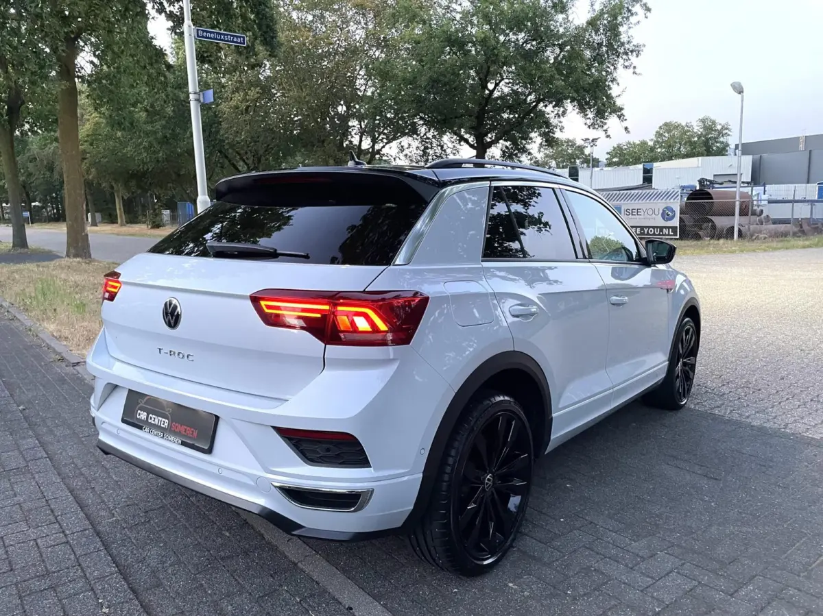1.5 TSI R-Line/ Cam/ Keyless/ CarPlay/ 19''LMV/ Trekhaak