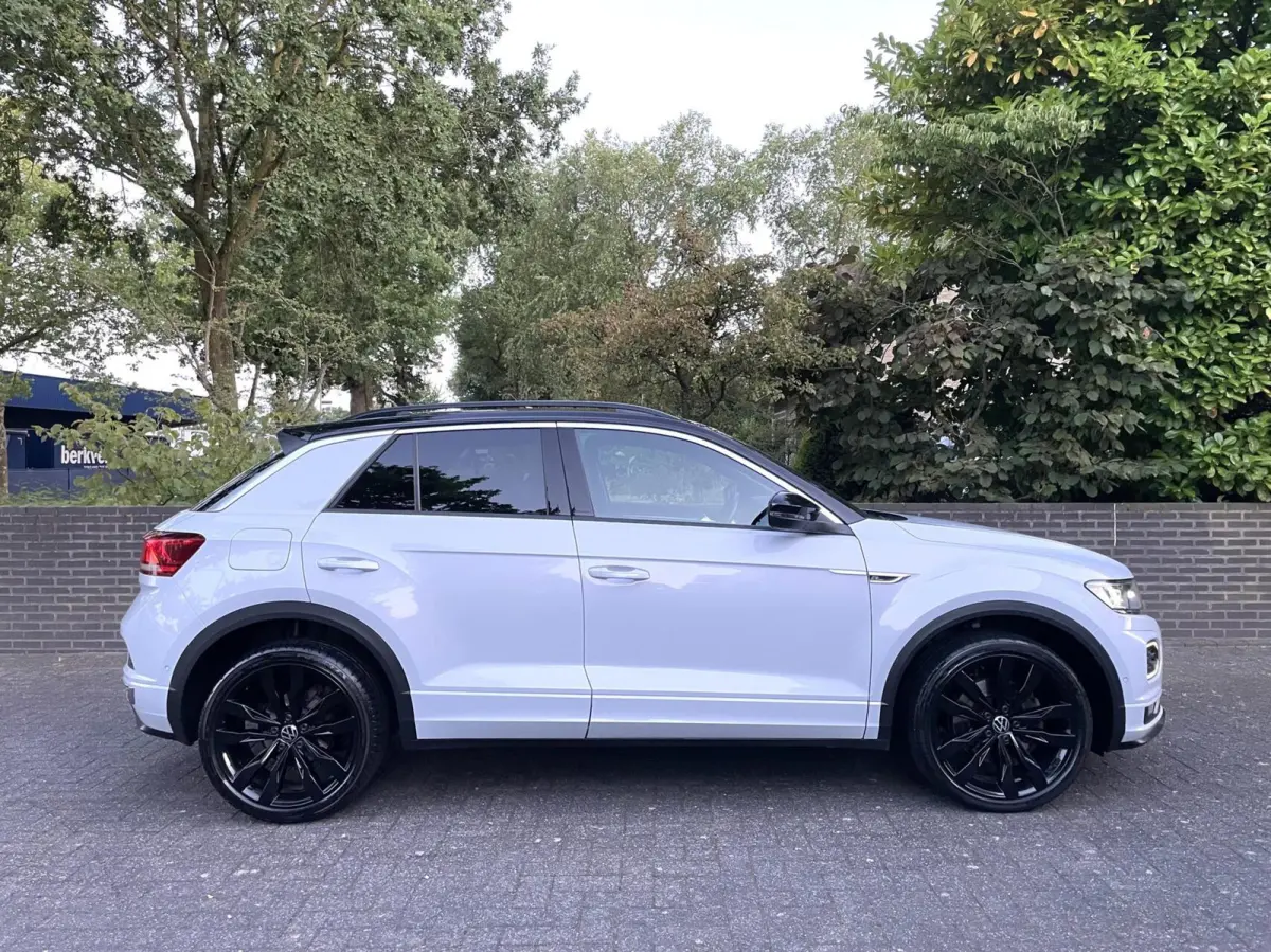 1.5 TSI R-Line/ Cam/ Keyless/ CarPlay/ 19''LMV/ Trekhaak