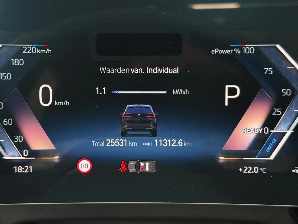 xDrive30 Launch Edition 67 kWh | Pano-Dak/19"/Adapt.Cruise/3D Camera/HUD/Massage/Comfort Access