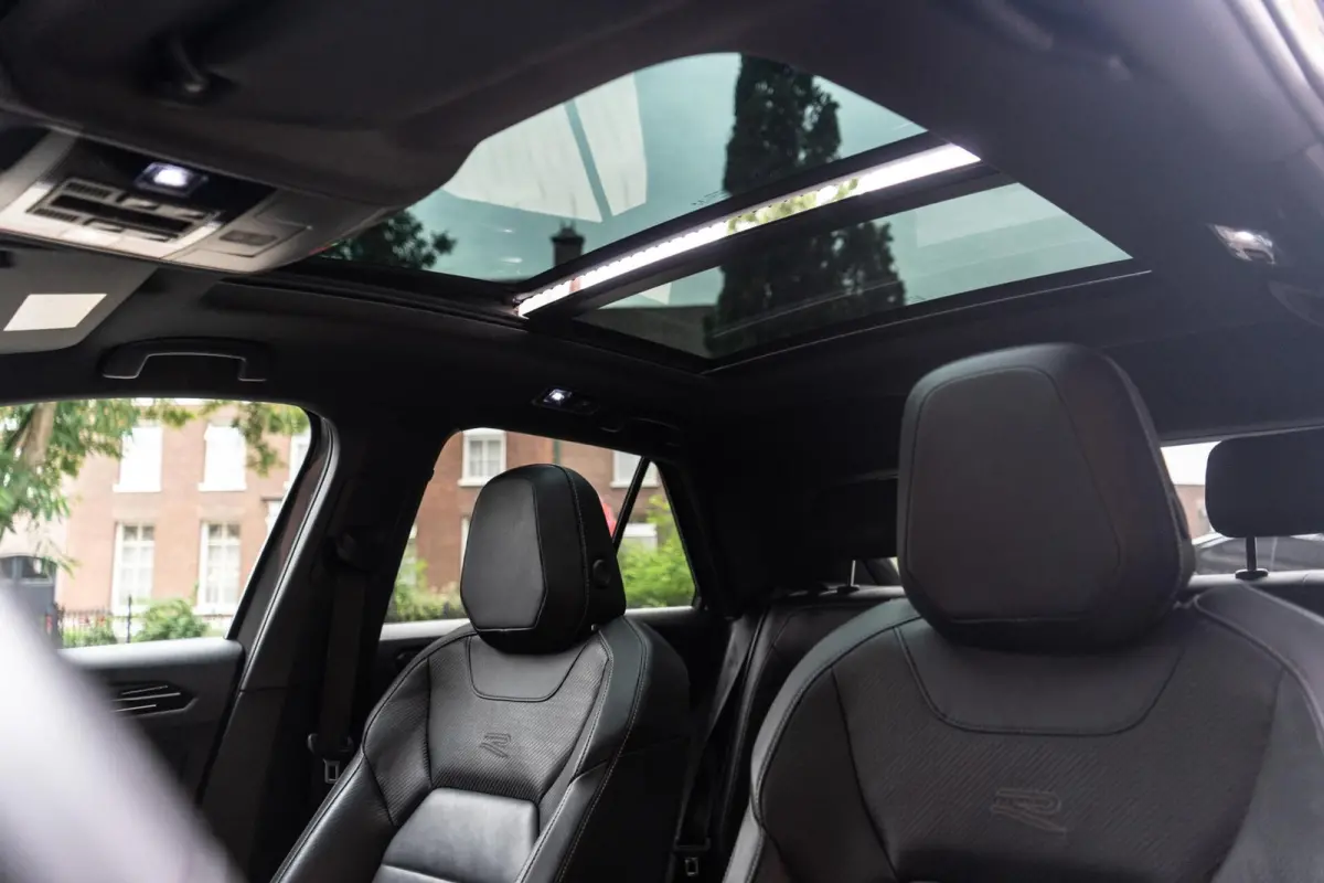 1.5 TSI R-Line Pano / Memory / Beats