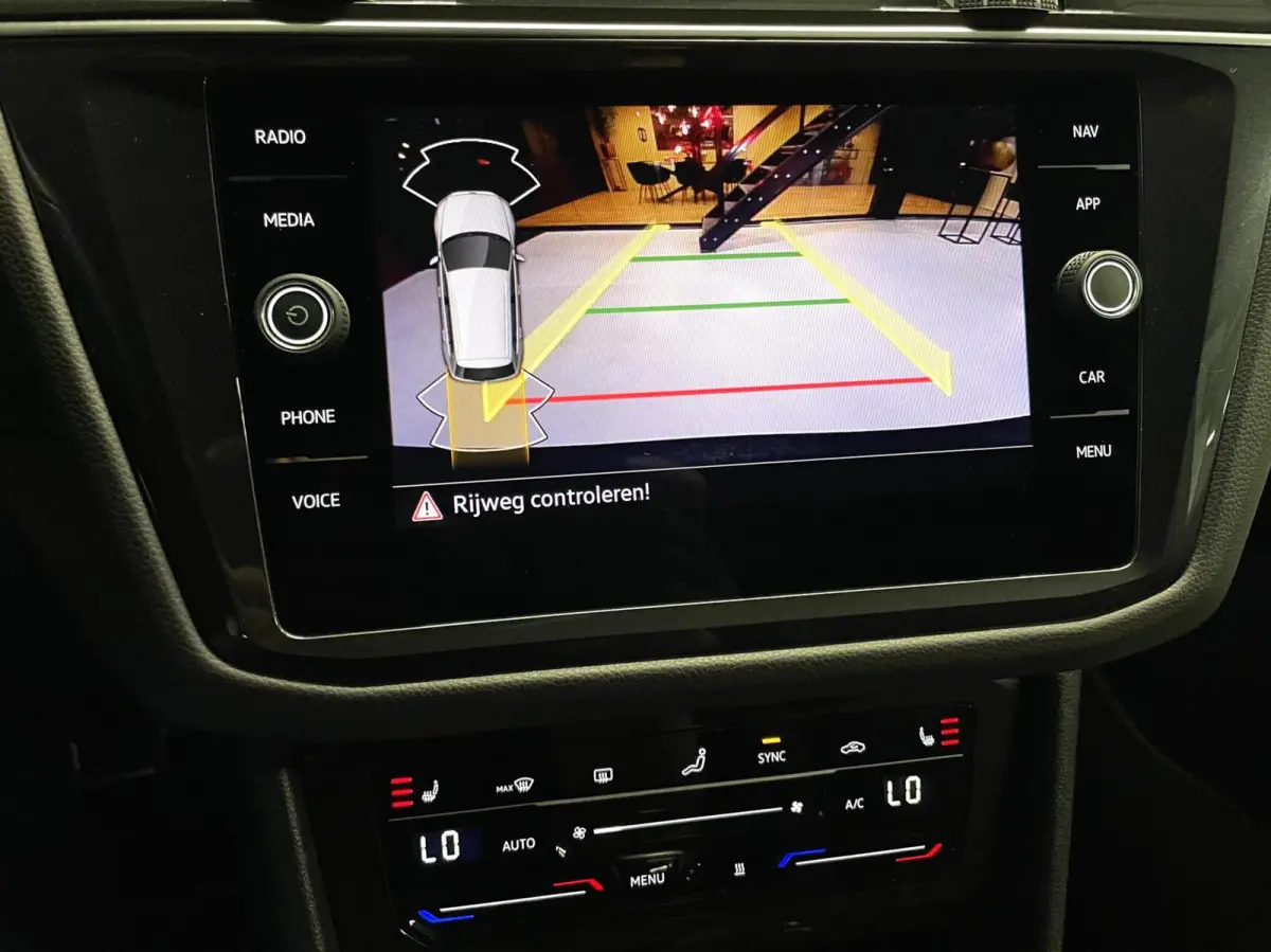 1.5 TSI R-Line Black Style/ Cam/ Pano/ IQ LED/ Standkachel