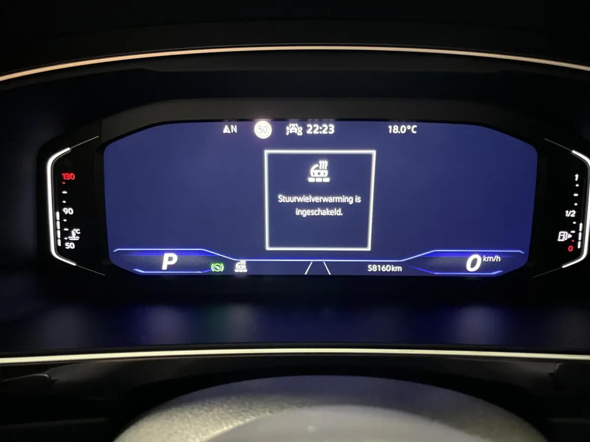 1.5 TSI R-Line Black Style/ Cam/ Pano/ IQ LED/ Standkachel