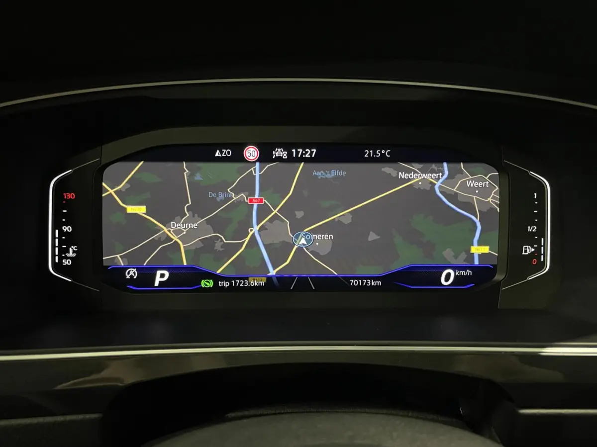 1.5 TSI R-Line/ Cam/ IQ LED/ CarPlay/ Trekhaak/ 19"LMV